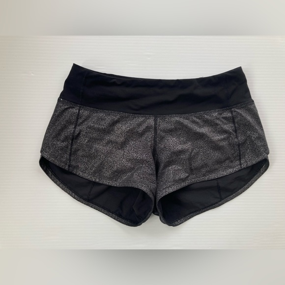 lululemon athletica Pants - Lululemon Athletica Speed Up Luminosity Foil Metallic Silver Black 2.5" Size 2